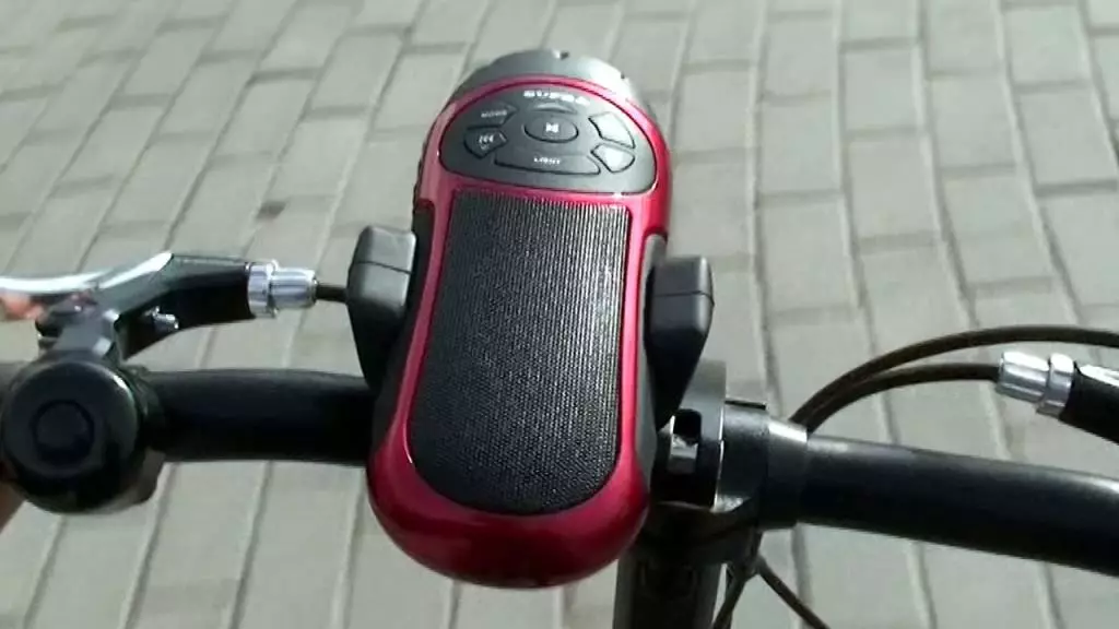 自転車欄：締め付け機能とサイクルブランドのホルダーサポート。 JBL列の概要とBluetoothを備えたその他。ステアリングホイールの携帯列を選択する方法？ 20478_5