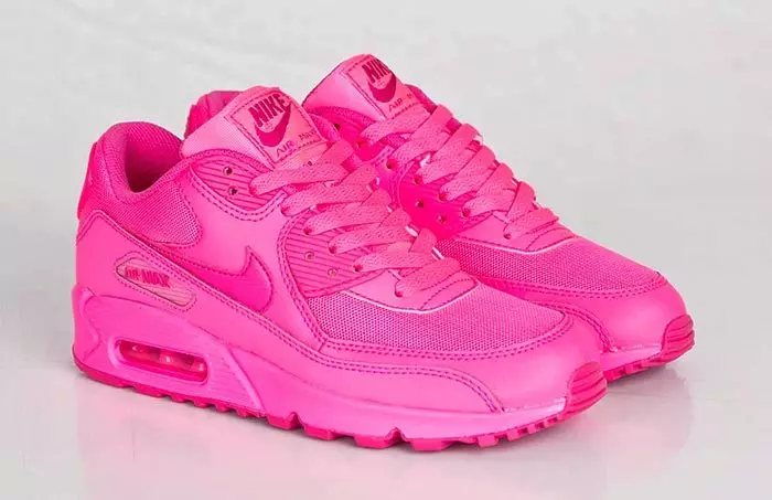 Pink sneakers (56 billeder): Hvad skal bære, kvindelige modeller, forsigtigt pink med grå sål 2048_9