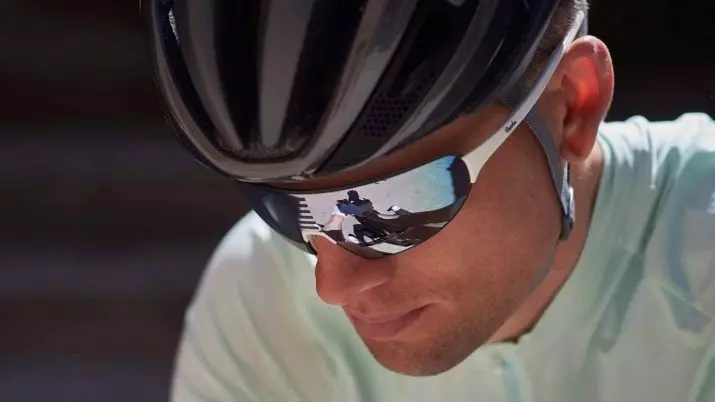 Velochoki (56 fotografija): Značajke biciklističkih točaka s diopsima, opis fotokromnih naočala za bicikliste. Kako odabrati biciklističke naočale? 20498_11