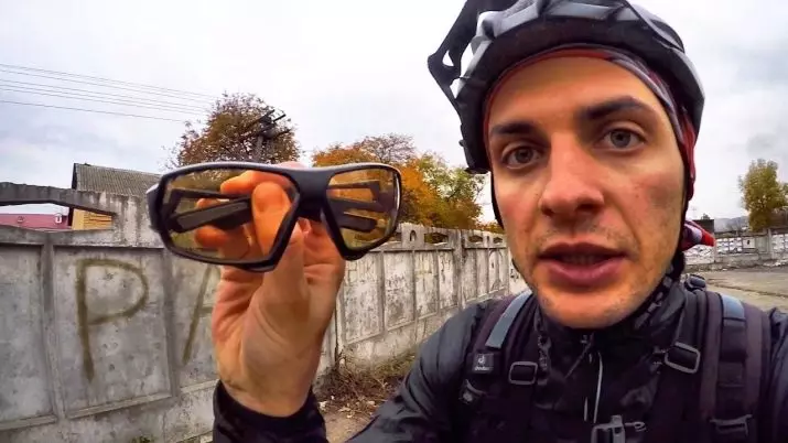 Velochoki (56 fotografija): Značajke biciklističkih točaka s diopsima, opis fotokromnih naočala za bicikliste. Kako odabrati biciklističke naočale? 20498_17