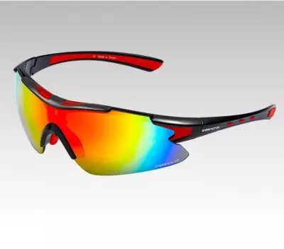 Velochoki (56 fotografija): Značajke biciklističkih točaka s diopsima, opis fotokromnih naočala za bicikliste. Kako odabrati biciklističke naočale? 20498_18