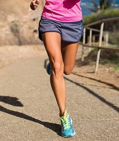 Le choix des baskets pour la course à pied (64 photos): Sélection de la semelle et la taille des baskets de roulement, qui conviennent à la course à pied 2049_6