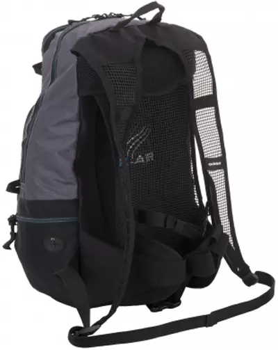 Velororyukzak: Agħżel backpack fuq il-ġisem ta 'roti u fuq wara ta' ċiklista, ċikliżmu backpack deewer, cyclotech, Thule u mudelli oħra 20506_24