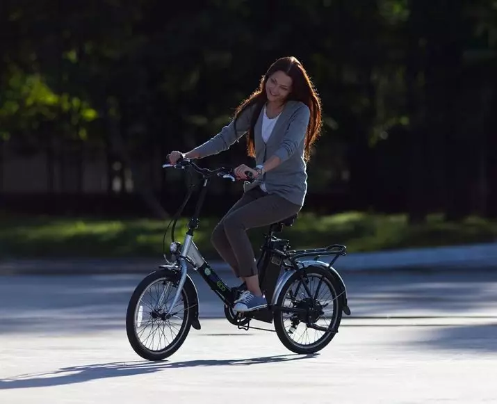 Elektriskie velosipēdi (50 fotogrāfijas): izvēlieties uzlādējamas krievu ražošanas velosipēdus, kalnu un visu riteņu piedziņu, īpašnieku atsauksmes 20517_50