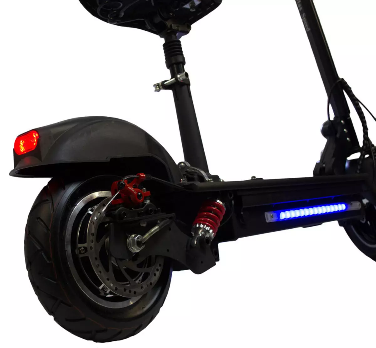 Electrosamocata com lugares (43 fotos): adultos e scooters elétricos de três rodas de crianças. Classificação das melhores scooters com uma sela para crianças e idosos 20526_32