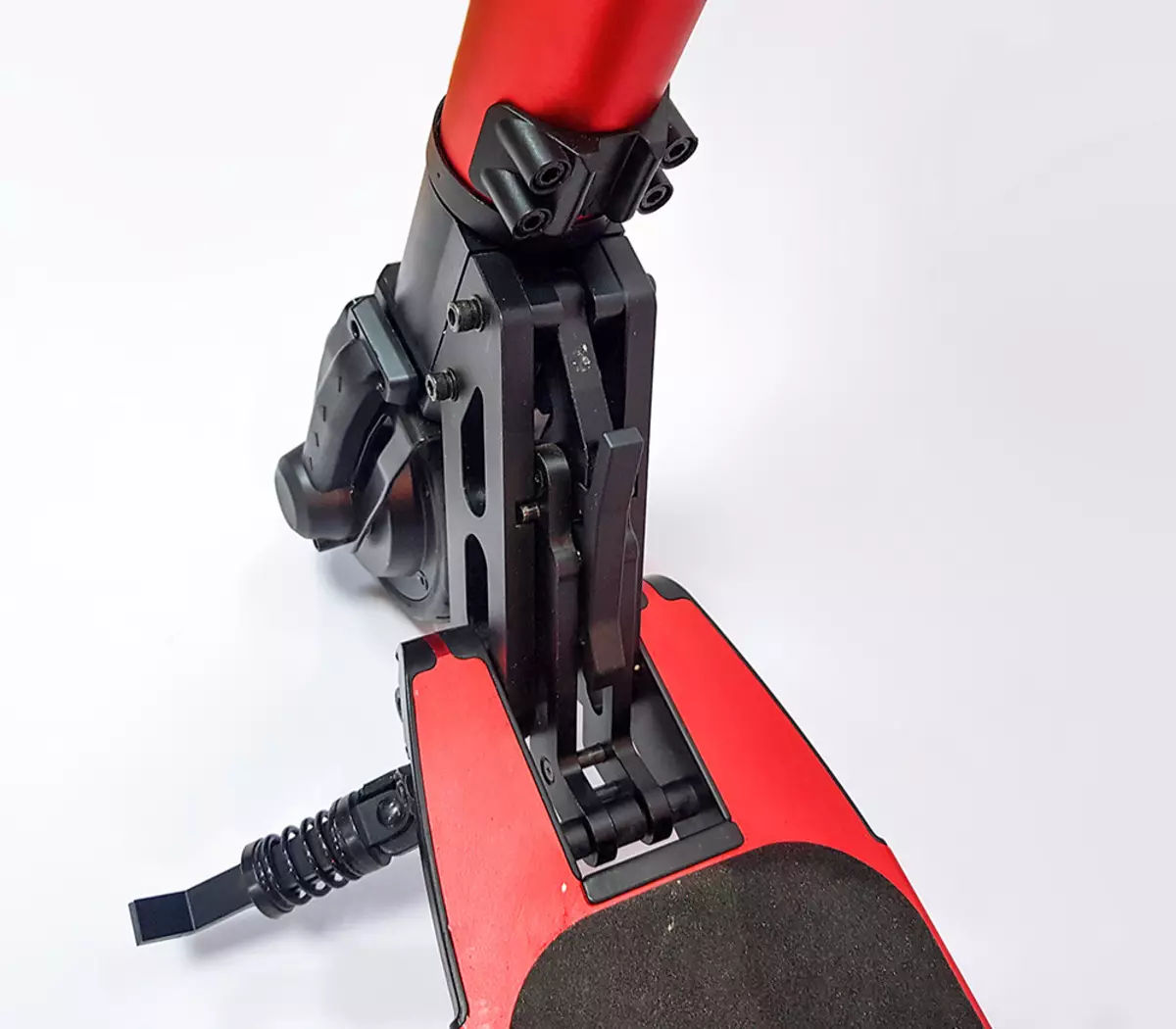 Jack CALENT samocat elèctrica: característiques de les bateries i altres carregadors per a scooters. Com desmuntar? Visió general de les revisions dels propietaris 20534_10