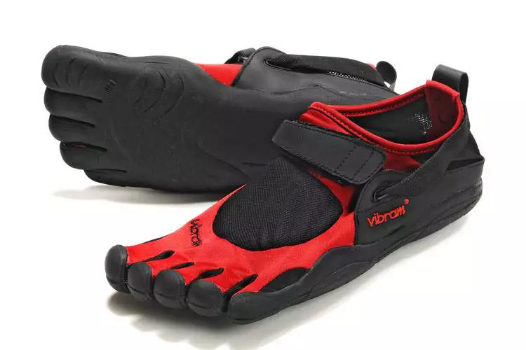 Sneakers gyda bysedd Vibram (49 Lluniau): Modelau gyda 5 bysedd ar wahân 2053_19