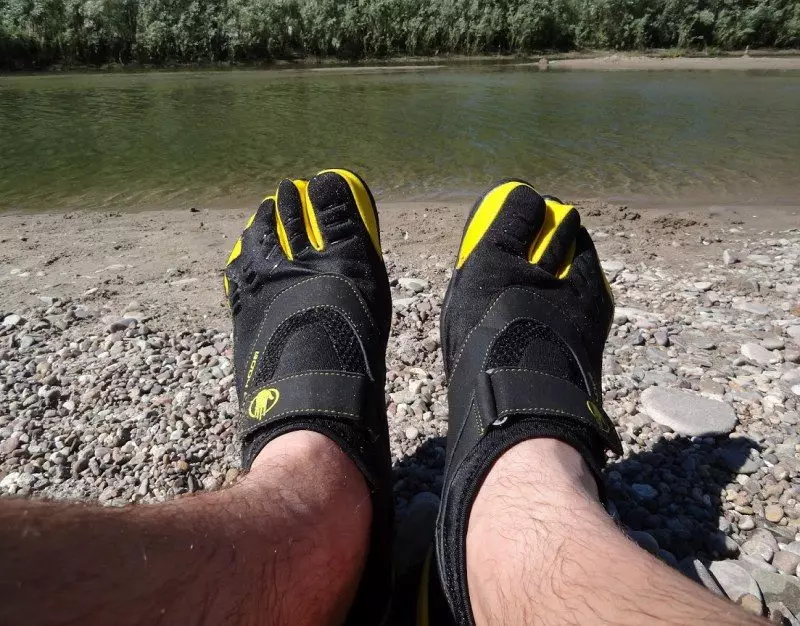 Sneakers gyda bysedd Vibram (49 Lluniau): Modelau gyda 5 bysedd ar wahân 2053_21