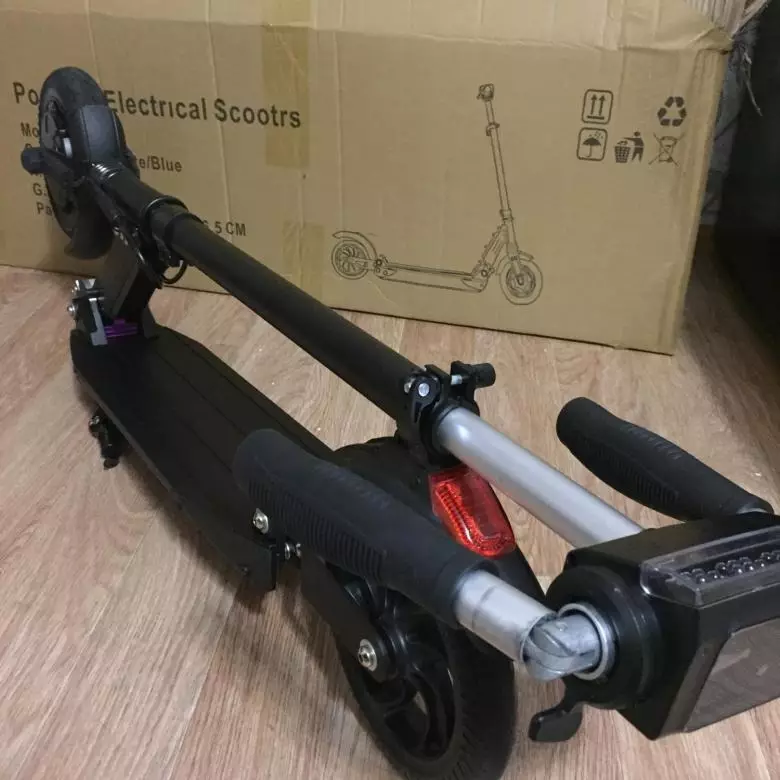 Kugoo Electrochames: Gennemgang af scootere og tilbehør til dem, sammenligning af G-Booster og Max Speed-modeller, ejer anmeldelser 20541_34