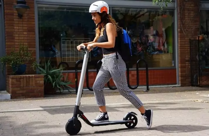Adult Electric Scooter (54 şəkil) necə Elektron və batareyanın üzərində motor ilə qatlama scooter seçmək? Speed ​​və modelləri xülasəsi 20543_37