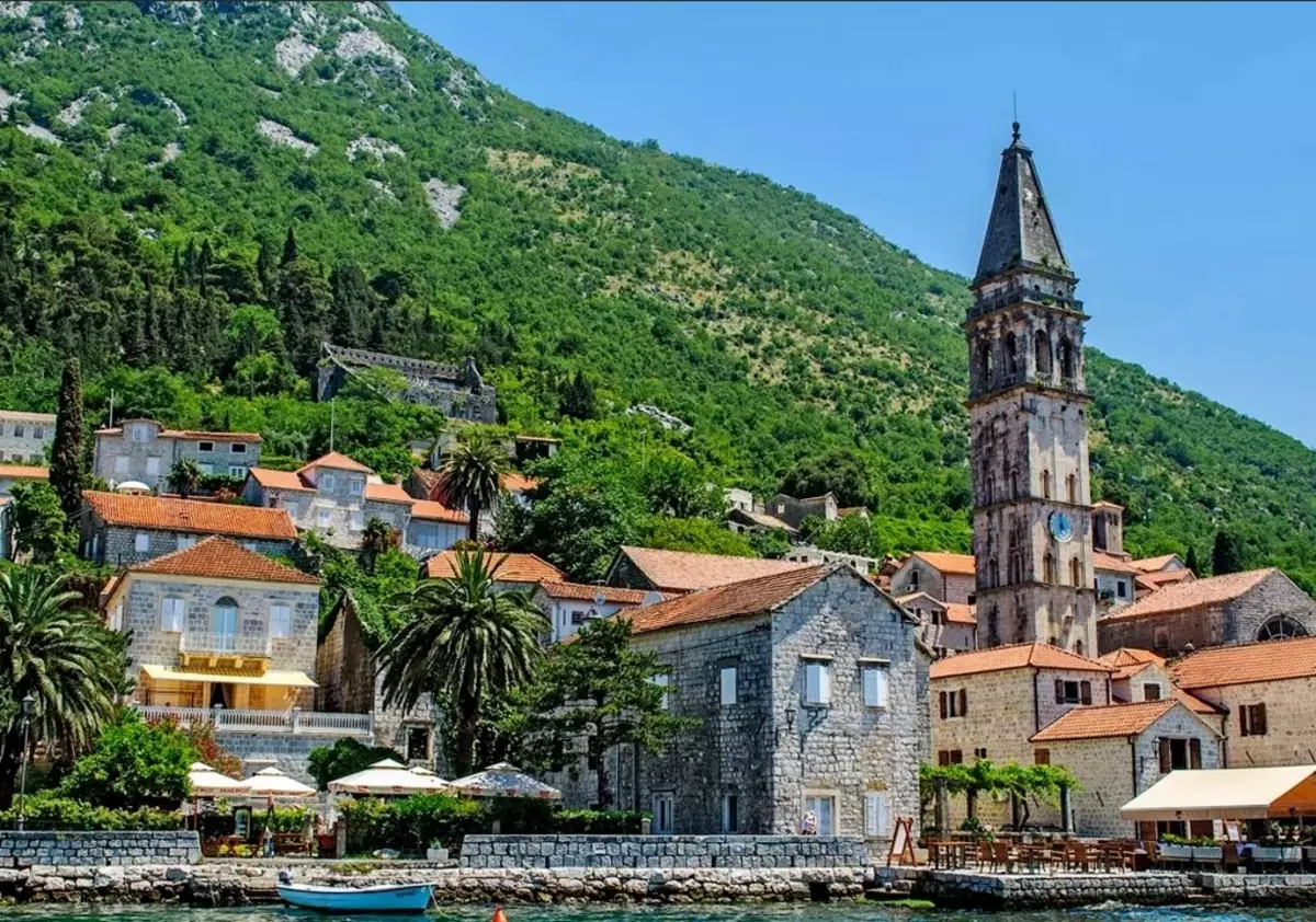 Perast en Montenegro (68 fotos): Visos de Perataga en Montenegro, descrición de praias e hoteis. Que podes ver aos turistas? 20551_3