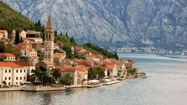 Wat see is spoel Montenegro? 56 Foto beskrywing van die Adriatiese See. Het dit haaie en see krimpvarkies? 20554_3