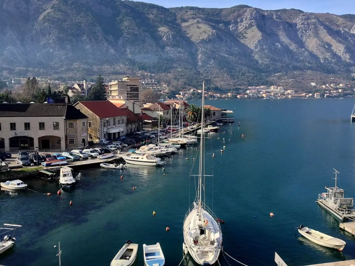 Vilket hav är tvättar Montenegro? 56 Fotobeskrivning av Adriatiska havet. Har det hajar och havshuggar? 20554_52