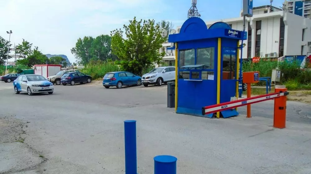 Alquiler de coches en Montenegro: ¿Cómo alquilar un coche desde el aeropuerto? Elegir un alquiler de coches 20559_15