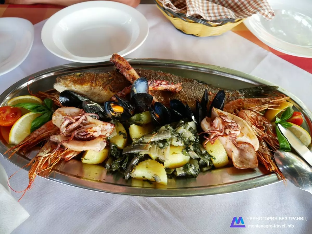 Jenovichi en Montenegro (45 fotos): ¿Qué tipo de comida vale la pena intentarlo? Características del tiempo. Descripción de playas y hoteles. Críticas turísticas 20564_11