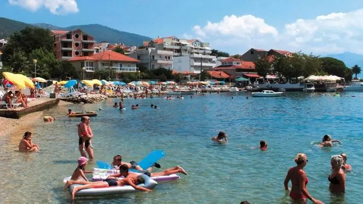 Jenovichi v Černé Hoře (45 fotek): Jaký druh jídla stojí za to zkusit? Funkce počasí. Popis pláží a hotelů. Turistické recenze 20564_25