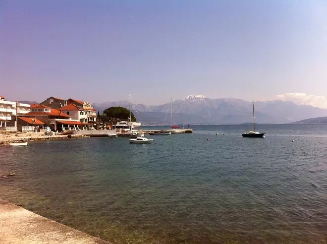 Montenegro'da Jenovichi (45 fotoğraf): Ne tür bir yemek denemeye değer? Hava özellikleri. Plajlar ve otellerin açıklaması. Turist yorumlar 20564_38