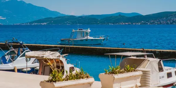 Montenegro'da Jenovichi (45 fotoğraf): Ne tür bir yemek denemeye değer? Hava özellikleri. Plajlar ve otellerin açıklaması. Turist yorumlar 20564_42