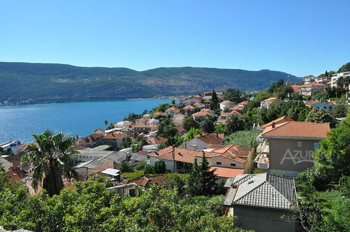 Herceg Novi Melnkalnē (80 fotogrāfijas): laika ziņā, atrakciju saraksts. Dzīvokļu izvēle. Pludmales apraksts. Tūrisma atsauksmes 20568_10
