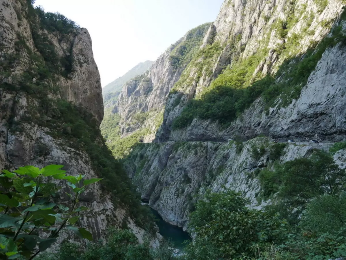 هيرتش نوفي في الجبل الأسود (80 صورة): ميزات الطقس، قائمة من معالم الجذب السياحي. اختيار الشقق. وصف الشواطئ. استعراض السياح 20568_46