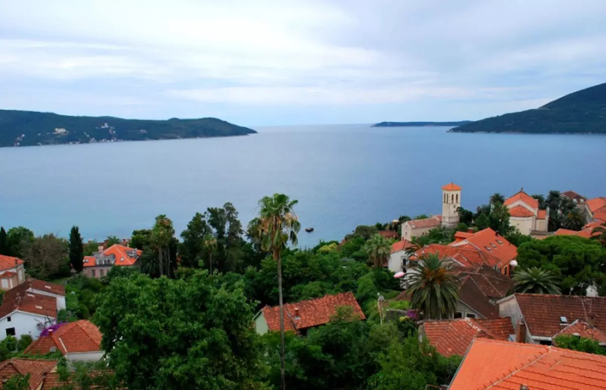 Herceg Novi v Černé Hoře (80 fotografií): funkce počasí, seznam zajímavostí. Výběr bytů. Popis pláží. Turistické recenze 20568_9