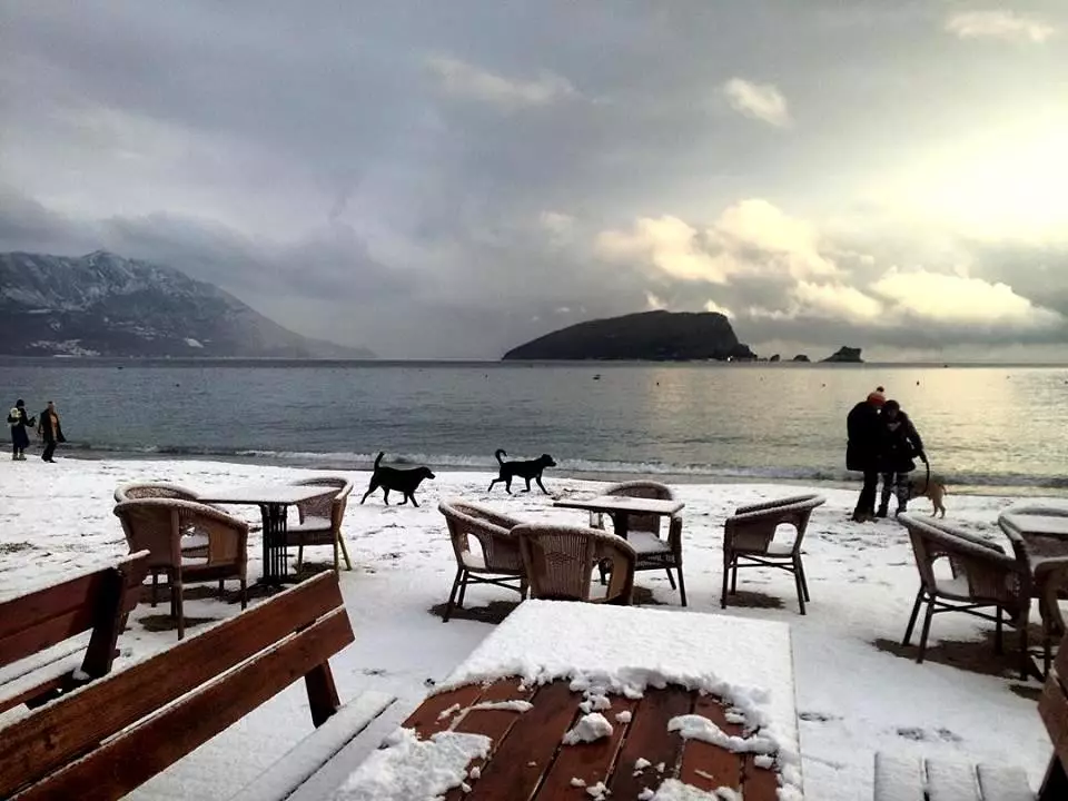 Været i Montenegro: Hvilken måned er det bedre å velge å slappe av? Klimaegenskaper. Når begynner badesesongen? 20569_12