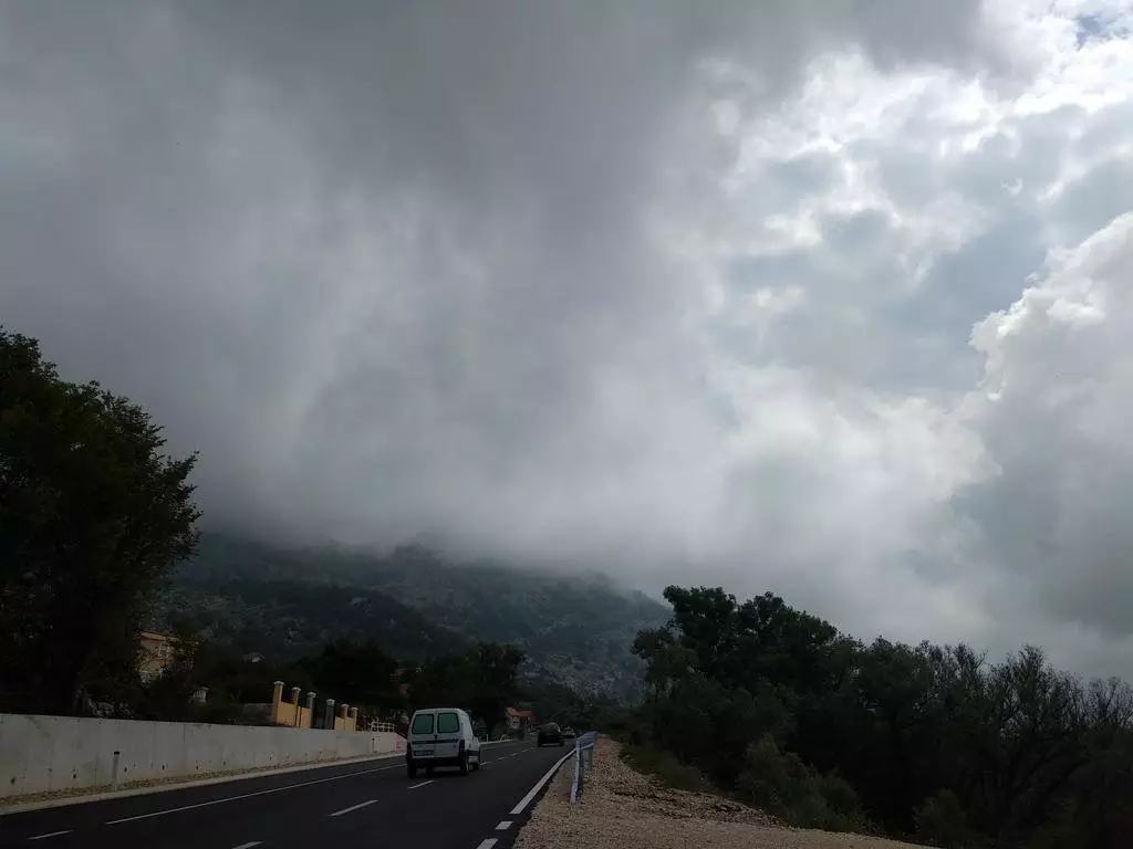Laiks Melnkalnē: Kāds mēnesis ir labāk izvēlēties atpūsties? Klimata pazīmes. Kad sākas peldvietu sezona? 20569_15