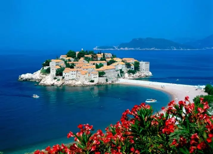 Meteo in Montenegro: In che mese è meglio scegliere di rilassarti? Caratteristiche climatiche. Quando inizia la stagione balneabile? 20569_5