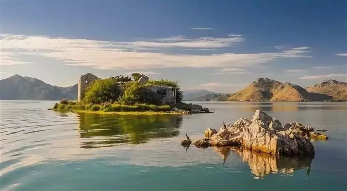 Vejret i Montenegro: Hvilken måned er det bedre at vælge at slappe af? Klimaefunktioner. Hvornår begynder badesæsonen? 20569_51