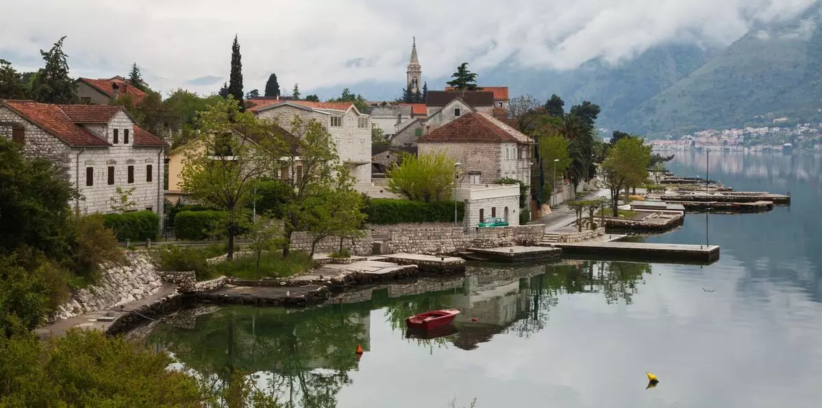 Podgorica (84 Fotos): Wetterausstattung, Entfernung vom Flughafen. Wie kommt man in die Hauptstadt von Montenegro von Budva? 20571_18