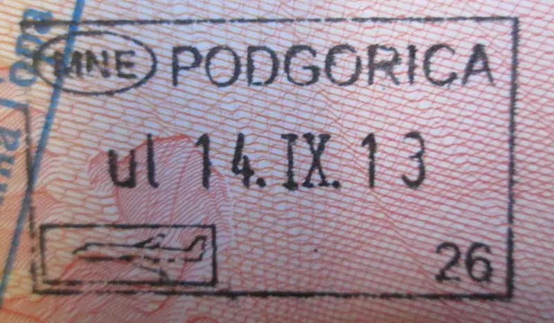 Черногорияга кирүү: Сизге виза, паспорт жана паспорт жана паспорту керекби? Орус жарандарына кирүү эрежелери 20575_13