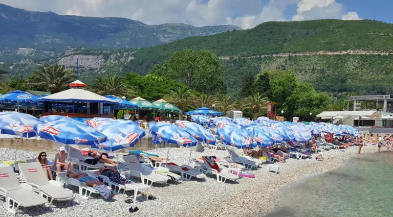 Montenegron hiekkarannat: Mitkä ovat lomakohteet meren rannalla valkoisella hiekalla? Mitä hiekkarannat ovat parempia rentoutumaan? 20581_24