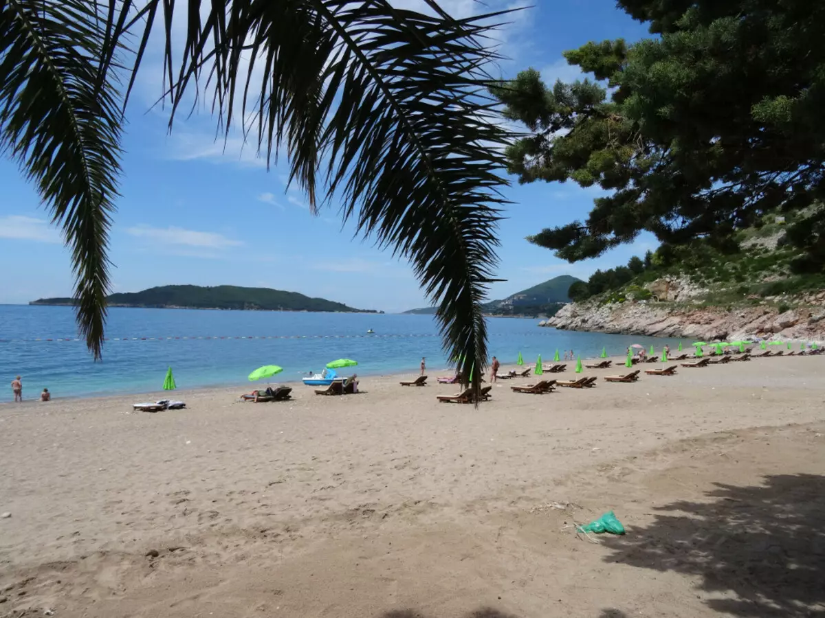 Montenegron hiekkarannat: Mitkä ovat lomakohteet meren rannalla valkoisella hiekalla? Mitä hiekkarannat ovat parempia rentoutumaan? 20581_37