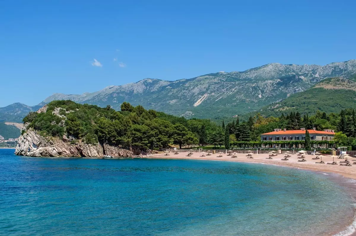 Montenegron hiekkarannat: Mitkä ovat lomakohteet meren rannalla valkoisella hiekalla? Mitä hiekkarannat ovat parempia rentoutumaan? 20581_55