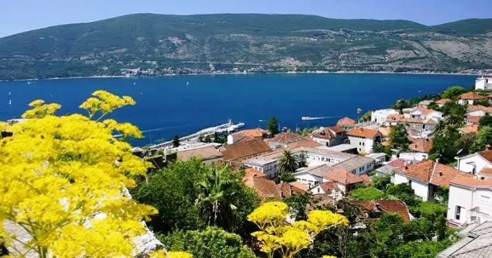 Montenegro Marzu: X'inhu t-temp u t-temperatura tal-baħar fl-aħħar ta 'Marzu? Fejn hu aħjar li t-turisti tal-mistrieħ: f'Tavat, Budva, Zhablyak jew min? 20584_2