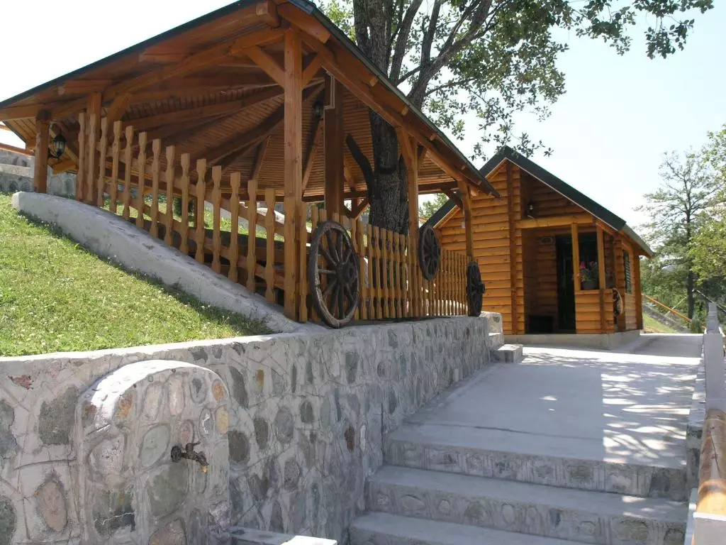 Durmitor (68 zdjęć): Cechy Parku Narodowego w Czarnogórze. Gdzie jest na mapie? Jak dostać się do? Zabytki rezerwy 20590_23