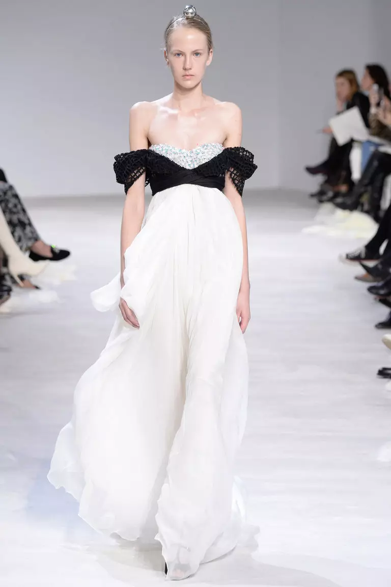 Ampir kjole fra Giambattista Valli