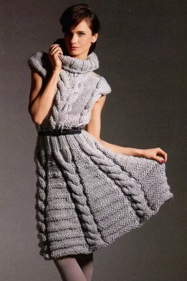 Gaun Knitted A-Silhouette