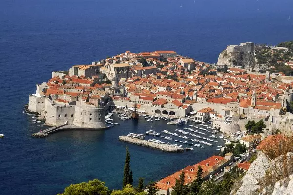 Montenegro amb els nens: On està millor per descansar? populars centres turístics i hotels de recreació, opinions turístiques 20605_15