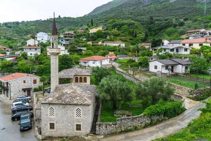 Zajímavosti v Podgorica: Co si lze prohlížet nezávisle v hlavním městě Černé Hory? Památník Vysotského, Puškin a dalších zajímavých míst 20606_35