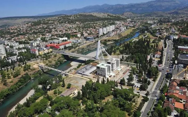 Забележителност в Подгорица: Какви могат да бъдат разглеждани независимо в столицата на Черна гора? Паметник на Висоцки, Пушкин и други интересни места 20606_37