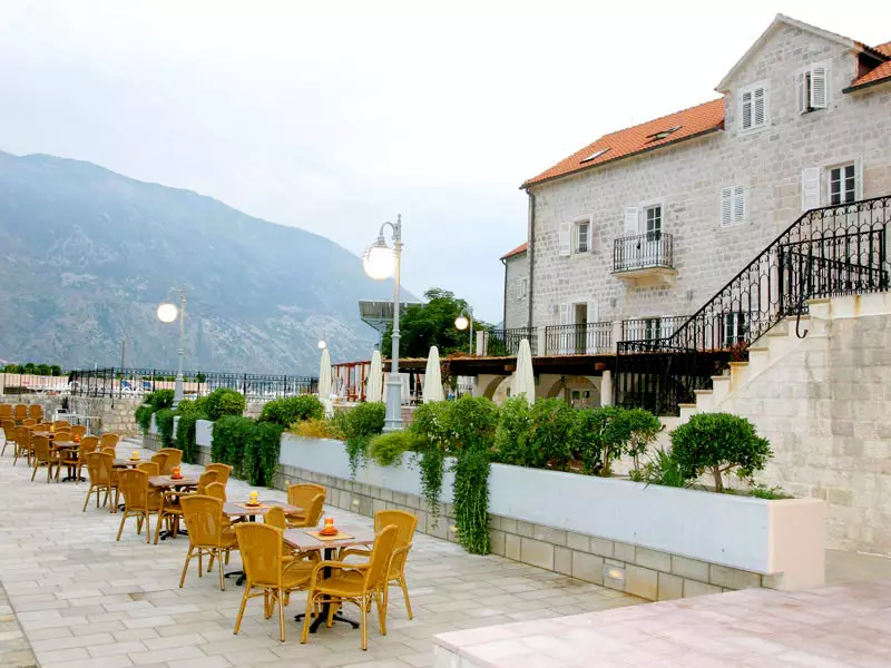 Čierna Hora v septembri: Počasie v polovici a koncom septembra, odpočinok v mestách Budva, Tivat a ďalšie, recenzie 20607_22