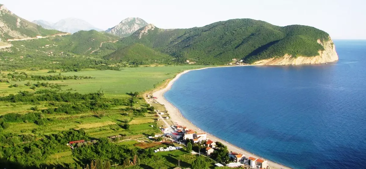 Buda Beach (62 bilder): Beste strendene i Budva, funksjoner for å besøke betalte og gratis soner i Montenegro. Hvor på kartet finner slavisk strand? Turistanmeldelser. 20610_33