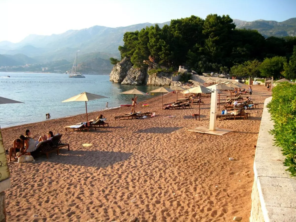 Buda Beach (62 kuvaa): Budvan parhaat rannat, vierailevat maksetut ja vapaa vyöhykkeet Montenegrossa. Mistä kartalla löytää Slaavilan rannalla? Tourist Arvostelut 20610_51