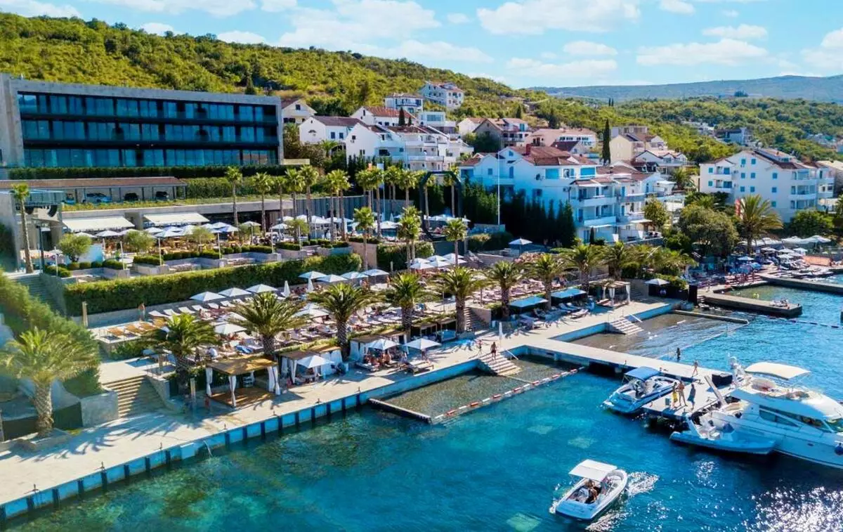 Buda Beach (62 kuvaa): Budvan parhaat rannat, vierailevat maksetut ja vapaa vyöhykkeet Montenegrossa. Mistä kartalla löytää Slaavilan rannalla? Tourist Arvostelut 20610_7