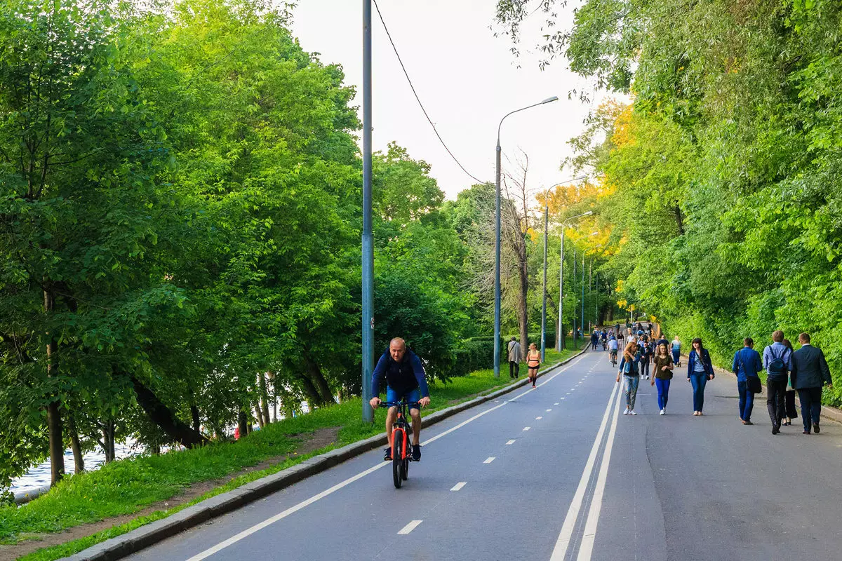 Moskova ve Moskova Bölgesi'nin Boomarshrutes: Lopatin Kariyerlerinde Bisiklet ve Diğer Bisiklet Kilimleri, Pitoresk Çıkış Günleri 20680_9