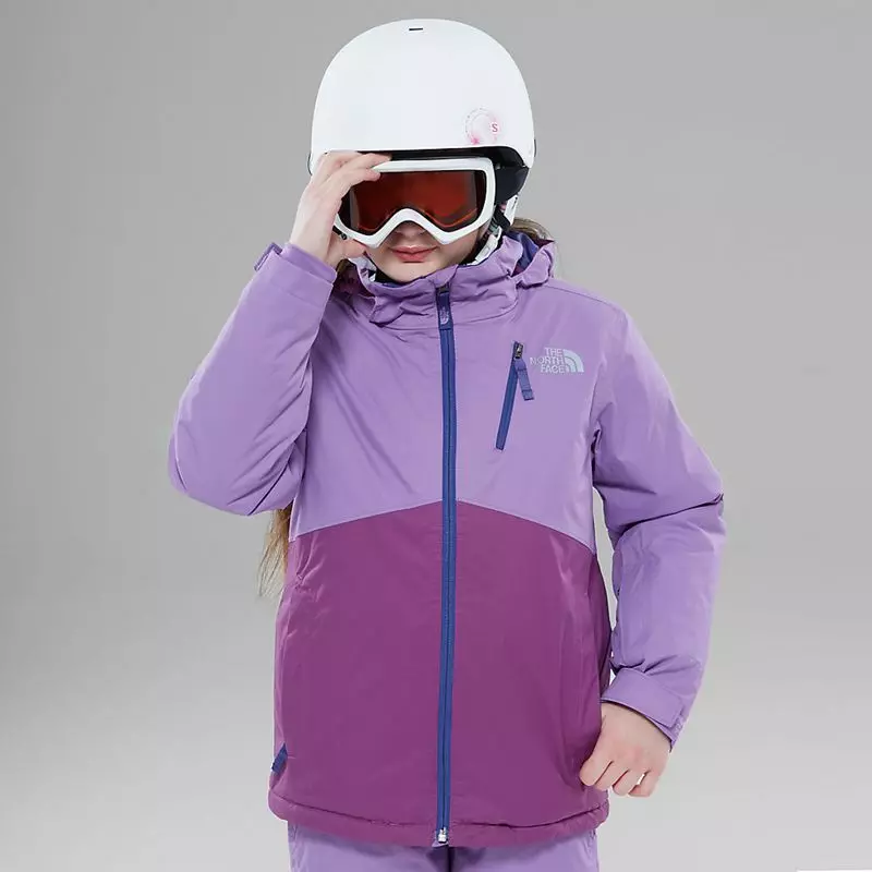 Kinderskieinrichtungen: Wie trägt man Winterkostüme? Trigger Ski Ski und andere für Mädchen und Jungen. Wie soll ein Anzug sitzen? 20682_15