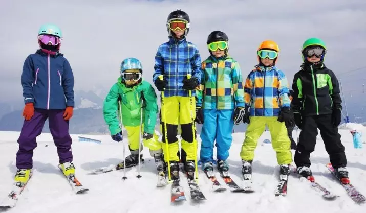 Kinderskieinrichtungen: Wie trägt man Winterkostüme? Trigger Ski Ski und andere für Mädchen und Jungen. Wie soll ein Anzug sitzen? 20682_24