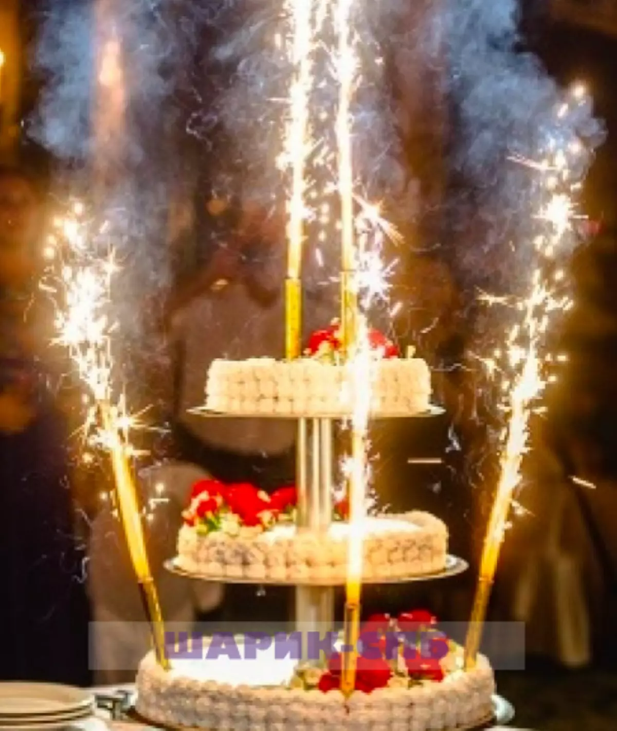Žvakės-fontanas tortas: kaip šviesos fejerverkai ar Bengalijos gimtadienio šviesos? Atsargumo priemonės 20690_10