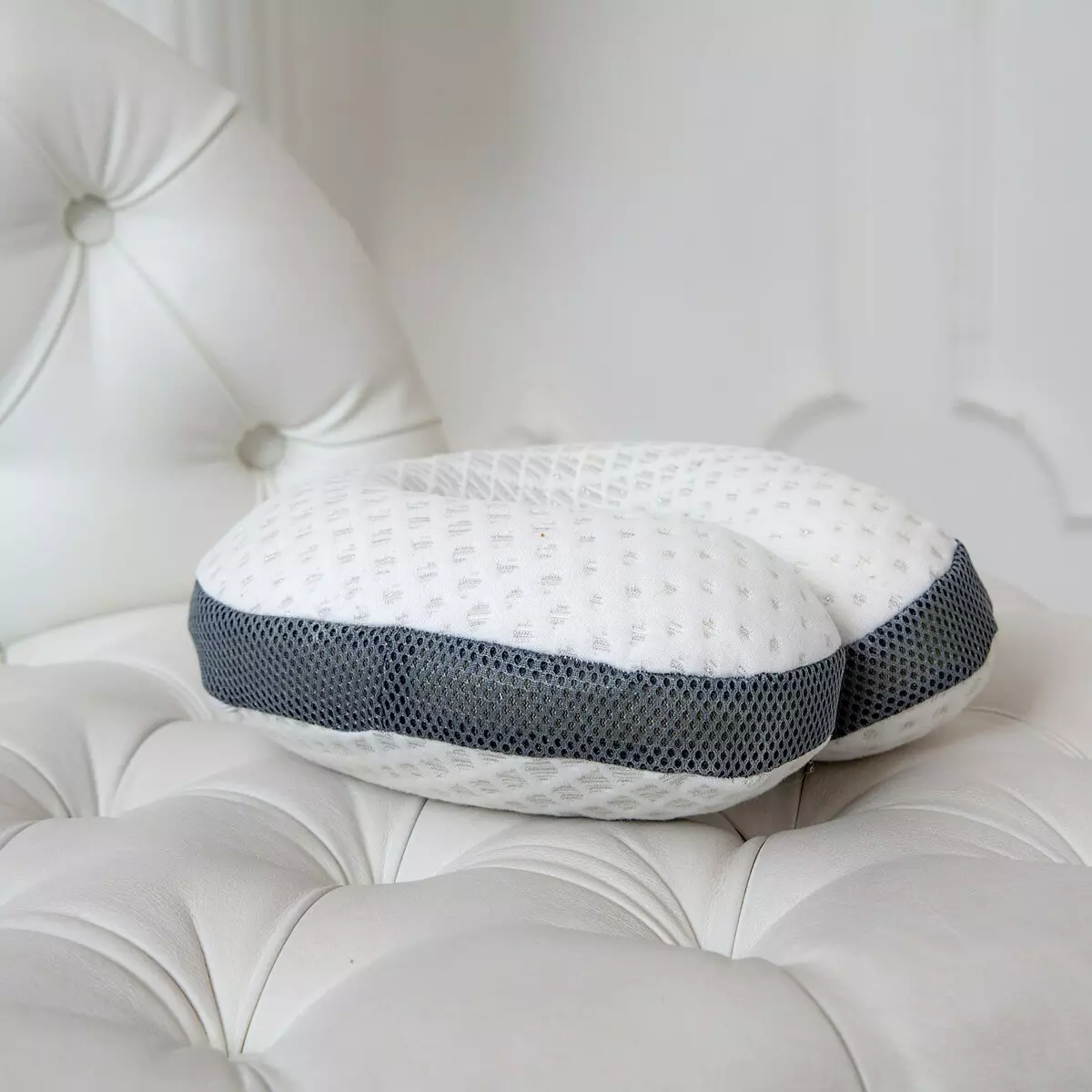 いびきからの枕：「抗ハム」およびその他の整形外科用寝台パッド。選ぶ方法？ 20715_16